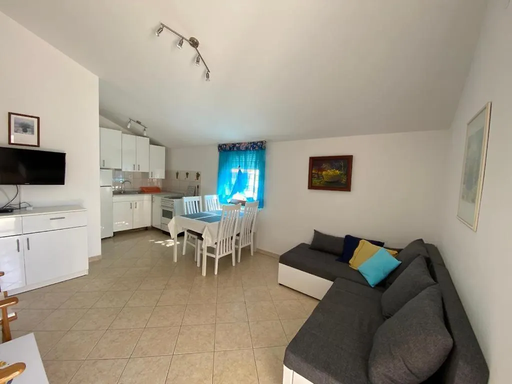 Apartments Sun And Sea Vir