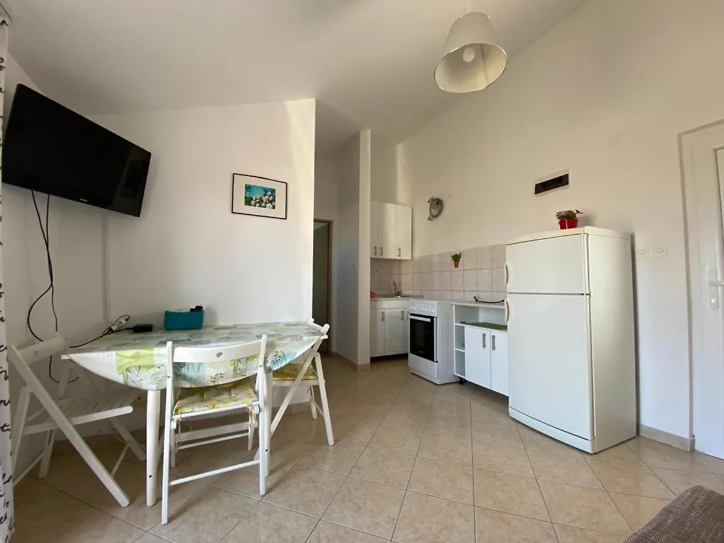 Apartments Sun And Sea Vir